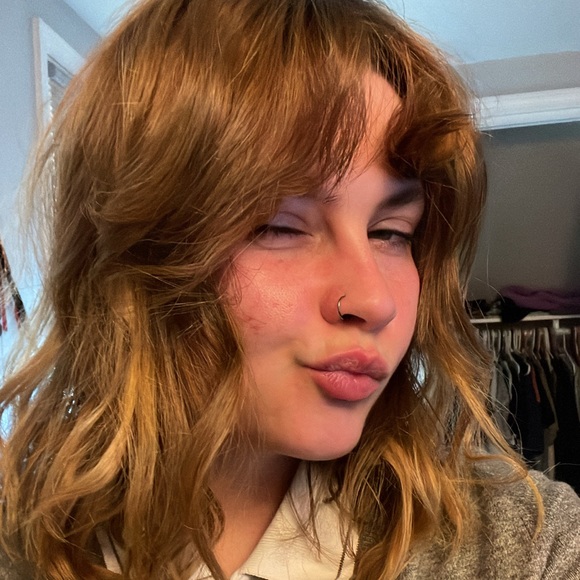 Meet your Posher, Melissa - Picture 1 of 1